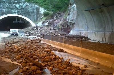derrumbe-carretera-durango-400x266
